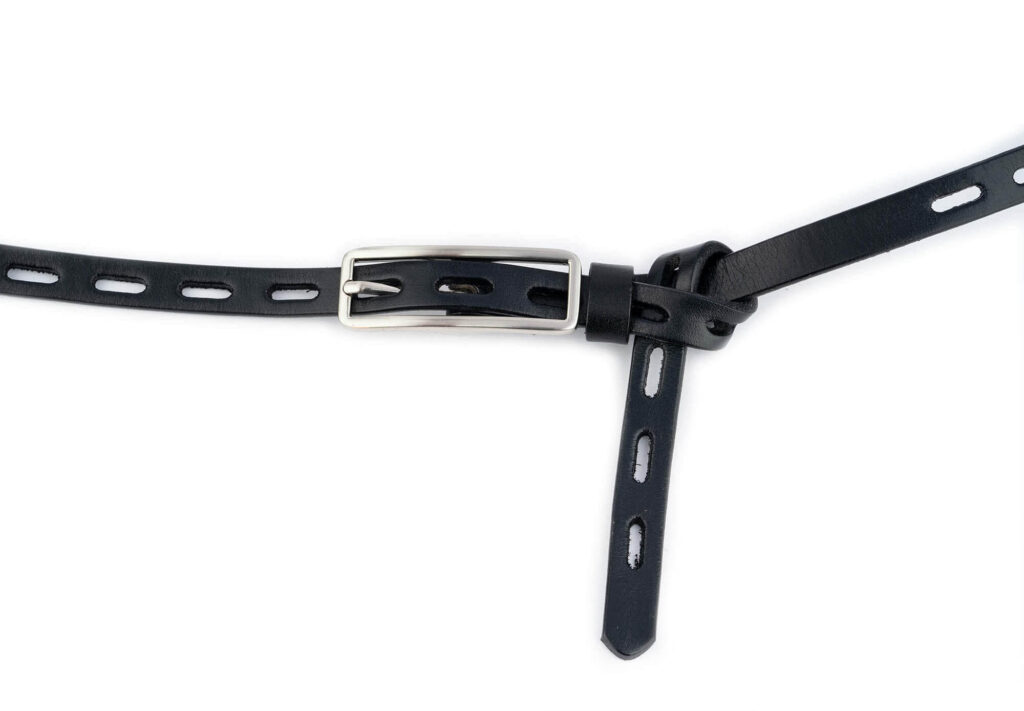 Experimenting with Belt Knots 1