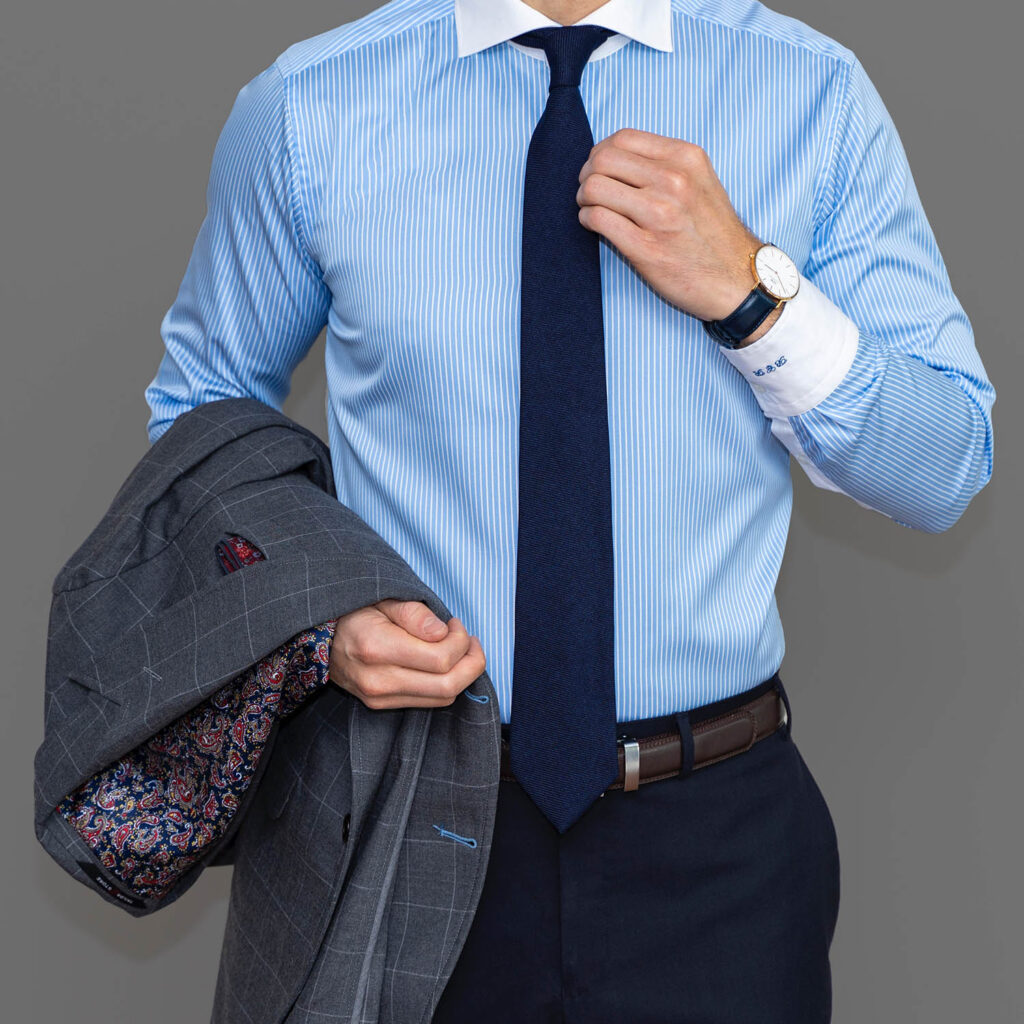 Tucking in Your Shirt with a Belt 2
