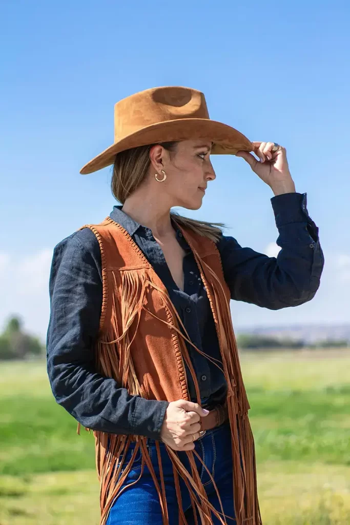 Women Longhorn buckle belt